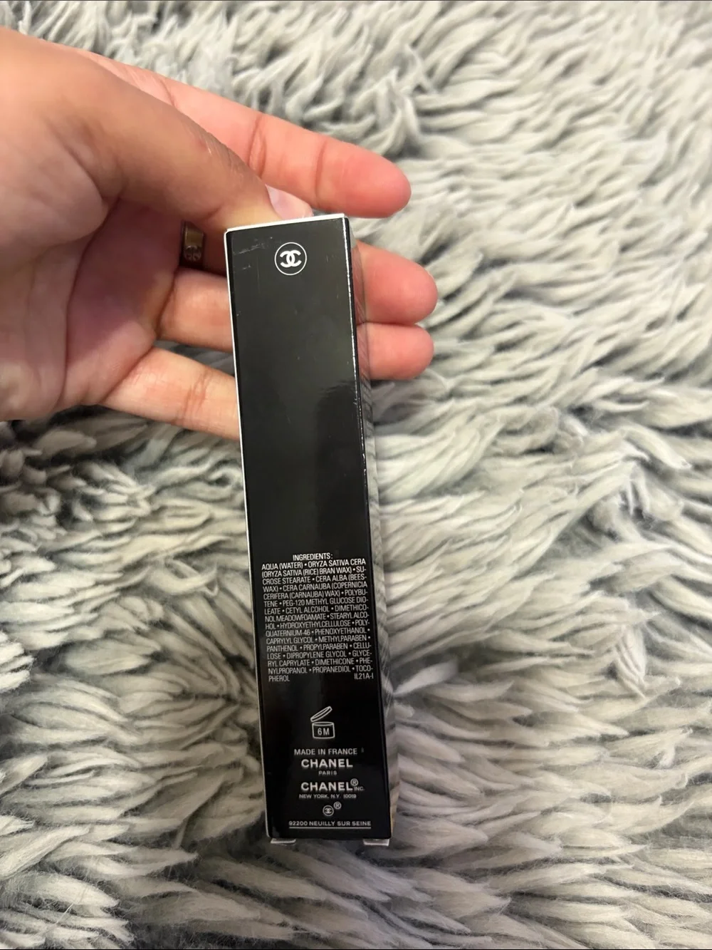 CHANEL la base